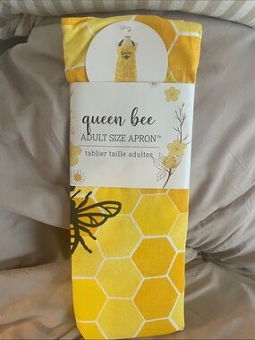 Queen Bee Apron 🐝
